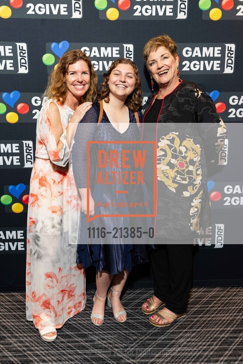 Sara Kurtzig, Jamie Kurtzig, Leslie Mullholland, Photo #1116-21385-0