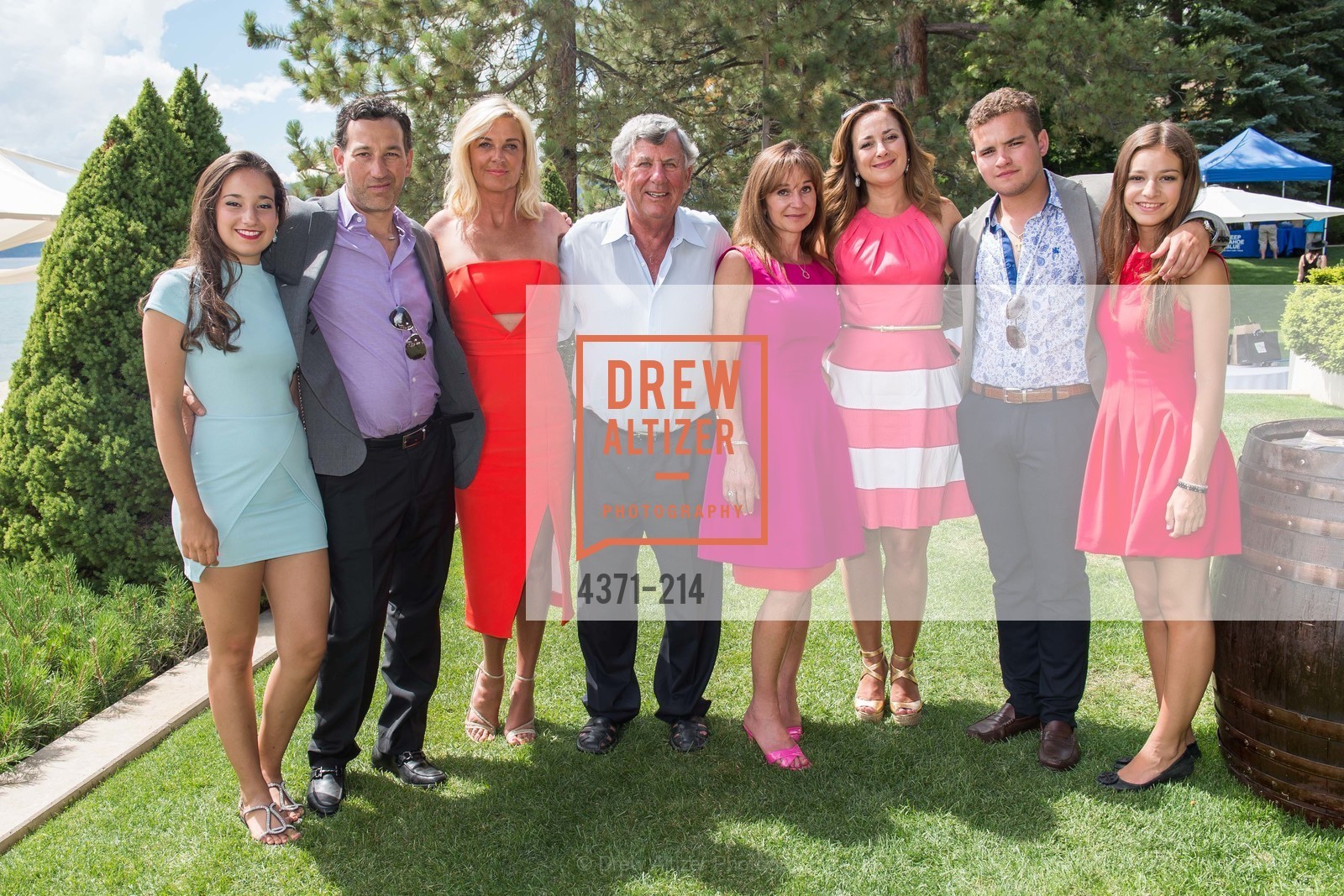 Veronica Gonzalez, Guillermo Gonzalez, Angela Karp, Kern Schumacher, Maria Urso, Veronica Salinas, Raquel Gonzalez, Gucci & Vogue Dinner, Private Residence. Private Residence, Photo #4371-214 Veronica Gonzalez, Guillermo Gonzalez, Angela Karp, Kern Schumacher, Maria Urso, Veronica Salinas, Raquel Gonzalez, Photo #4371-214