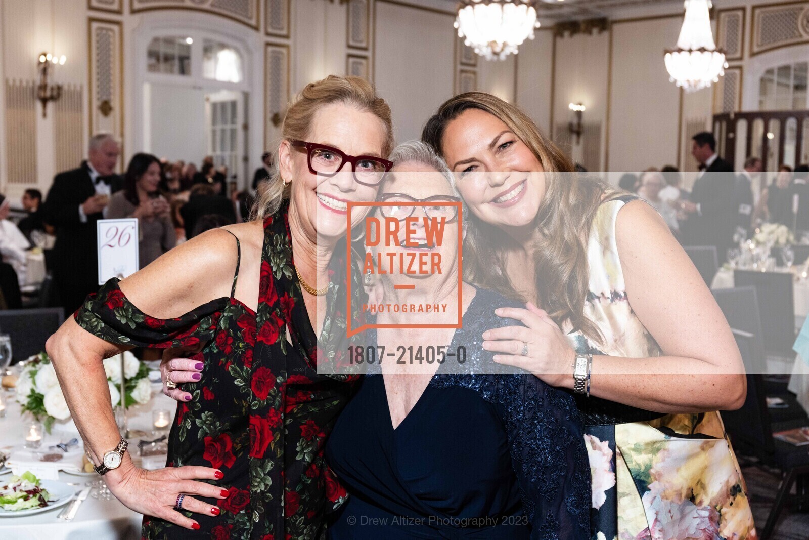 Alicia Berberich, Linda Depalma, Jennifer Chandler, Photo #1807-21405-0