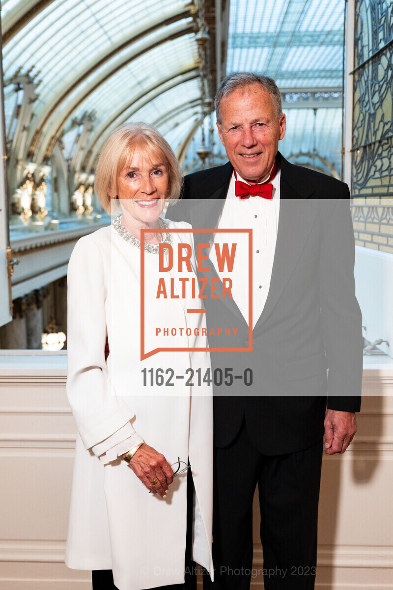 Loretto Rossi, Michael Rossi, St. Dominic's 150th Anniversary Jubilee Gala, Palace Hotel. New Montgomery St, SF, CA 94105 US, October 7th, 2023, Photo #1162-21405-0 Loretto Rossi, Michael Rossi, Photo #1162-21405-0