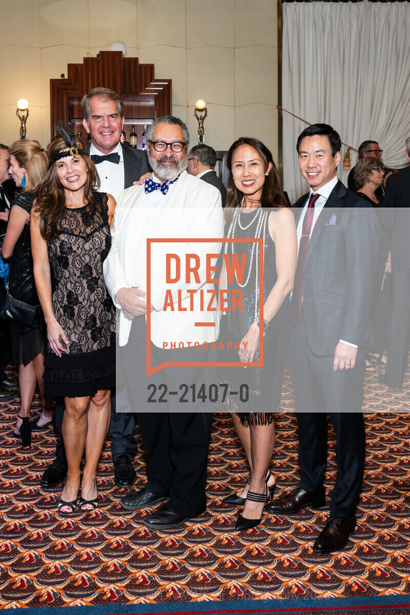 Erica Williams, William Bennington, Eric Metoyer, Linnea Hur, Ben Hur, NIGHT OF LIGHT Benefiting The Episcopal Impact Fund, The City Club of San Francisco. 155 Sansome St, 10th floor, SF, CA 94104 US, October 7th, 2023, Photo #22-21407-0 Erica Williams, William Bennington, Eric Metoyer, Linnea Hur, Ben Hur, Photo #22-21407-0