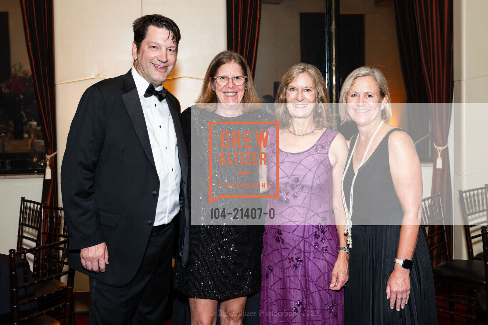 Bill Bush, Michelle Gillern, Mindy Bush, Dana Veeder, NIGHT OF LIGHT Benefiting The Episcopal Impact Fund, The City Club of San Francisco. 155 Sansome St, 10th floor, SF, CA 94104 US, October 7th, 2023, Photo #104-21407-0 Bill Bush, Michelle Gillern, Mindy Bush, Dana Veeder, Photo #104-21407-0
