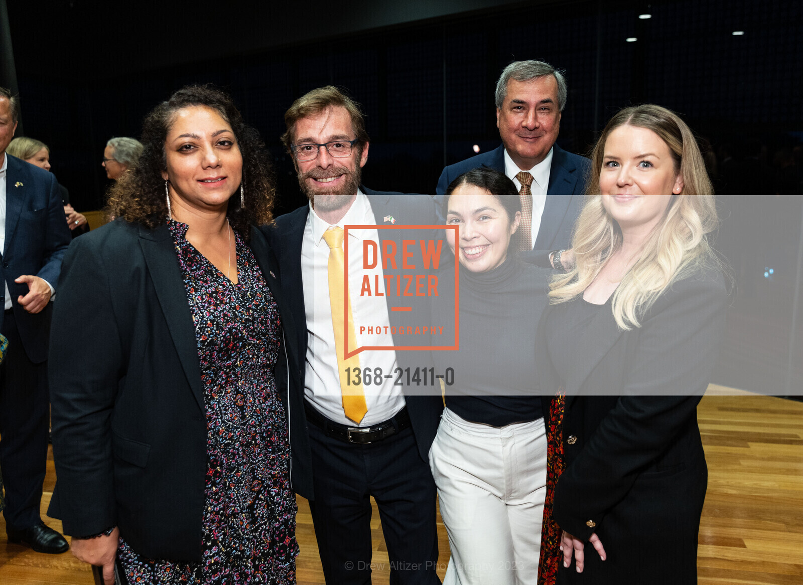 Tammy Sandhu, Sergio Strozzi, Bryana Marrero, Juan Miguel Miranda, Liston Hulse, Consular Corps Fall Reception, de Young Museum. 50 Hagiwara Tea Garden Dr, SF, CA 94118 US, October 10th, 2023, Photo #1368-21411-0 Tammy Sandhu, Sergio Strozzi, Bryana Marrero, Juan Miguel Miranda, Liston Hulse, Photo #1368-21411-0