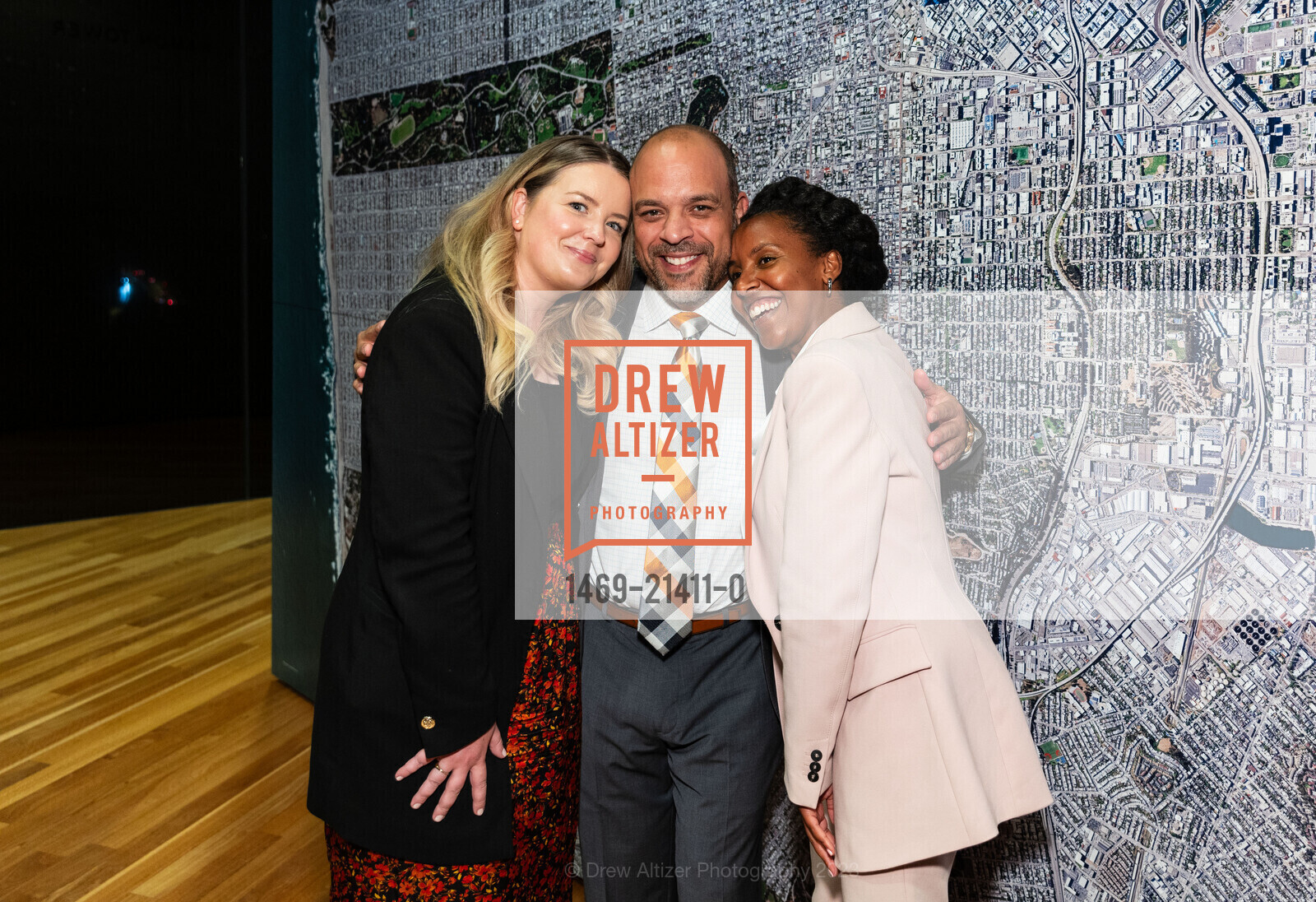 Liston Hulse, Julio Garcia, Meron Foster, Consular Corps Fall Reception, de Young Museum. 50 Hagiwara Tea Garden Dr, SF, CA 94118 US, October 10th, 2023, Photo #1469-21411-0 Liston Hulse, Julio Garcia, Meron Foster, Photo #1469-21411-0