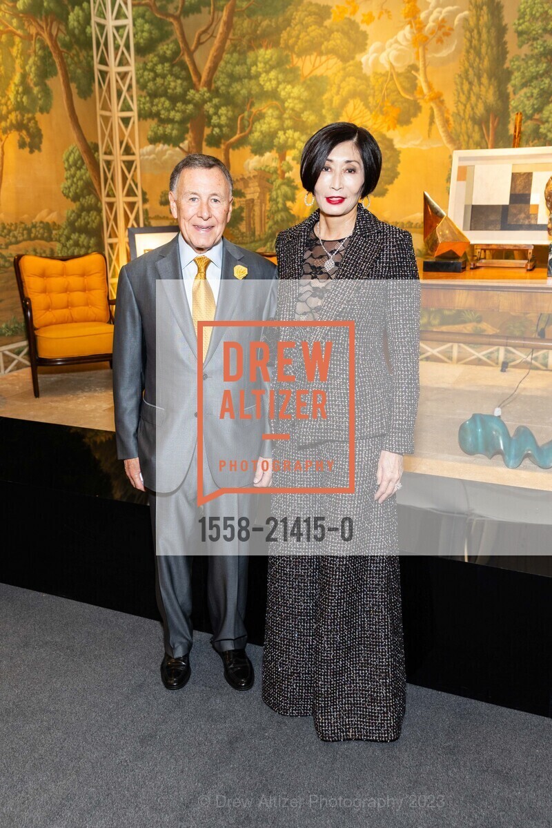 Carl Pascarella, Yurie Pascarella, The San Francisco Fall Show Opening Night Gala, Festival Pavilion. 38 Fort Mason, SF, CA 94123 US, October 11th, 2023, Photo #1558-21415-0 Carl Pascarella, Yurie Pascarella, Photo #1558-21415-0