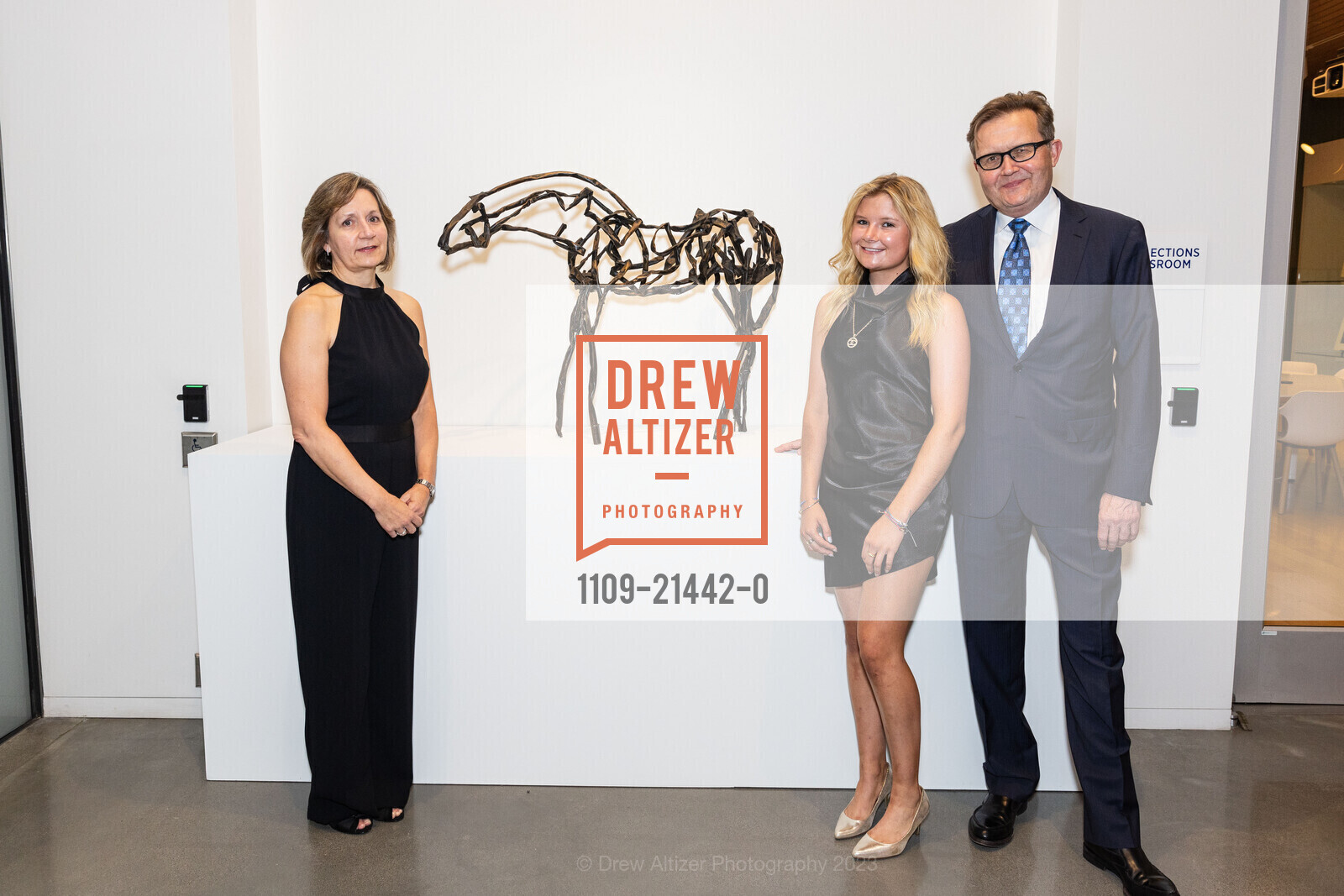 Gina Wasson, Natalie Wasson, John Wasson, Manetti Shrem Museum of Art Fall Gala, Jan Shrem and Maria Manetti Shrem Museum of Art. 254 Old Davis Rd, Davis, CA 95616, United States, October 21st, 2023, Photo #1109-21442-0 Gina Wasson, Natalie Wasson, John Wasson, Photo #1109-21442-0