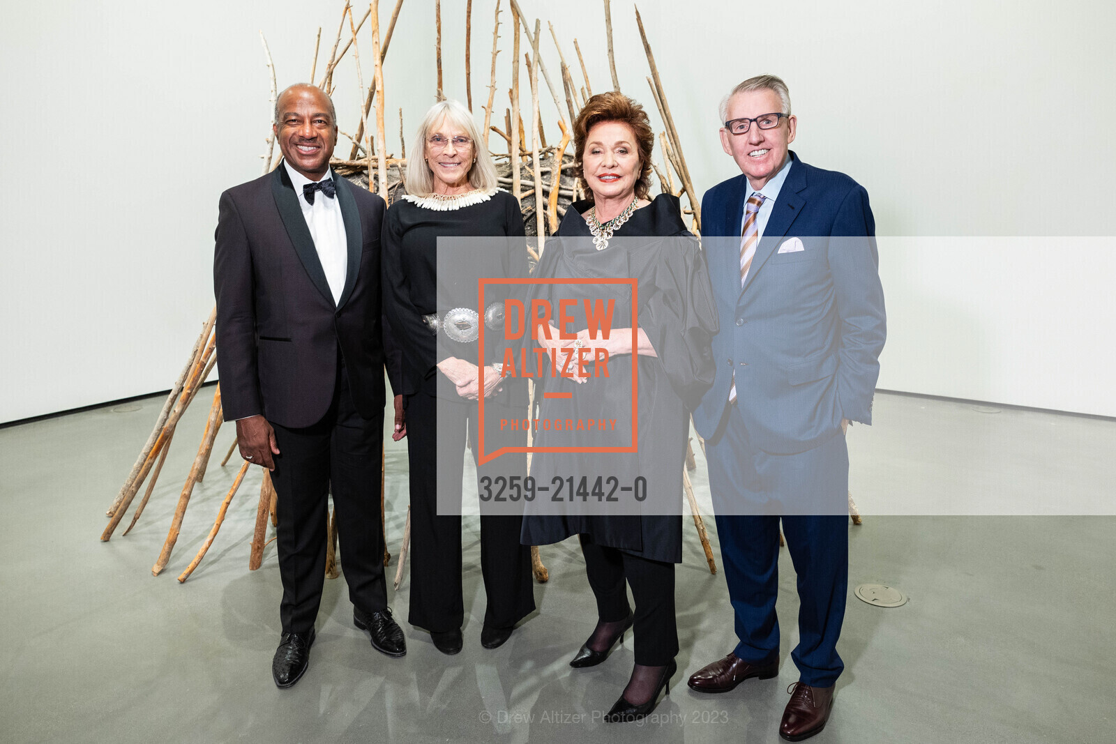 Gary May, Deborah Butterfield, Maria Manetti Shrem, Clint Reilly, Manetti Shrem Museum of Art Fall Gala, Jan Shrem and Maria Manetti Shrem Museum of Art. 254 Old Davis Rd, Davis, CA 95616, United States, October 21st, 2023, Photo #3259-21442-0 Gary May, Deborah Butterfield, Maria Manetti Shrem, Clint Reilly, Photo #3259-21442-0