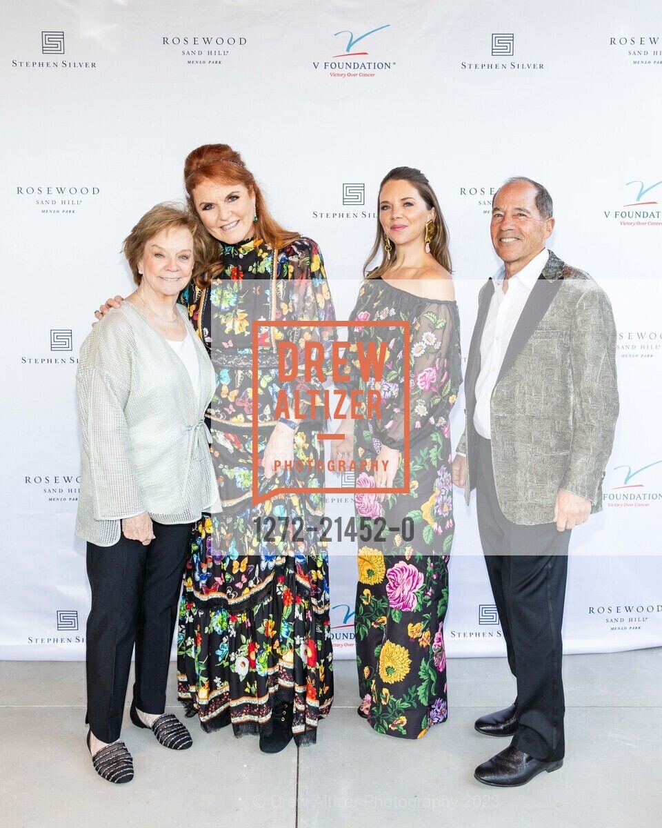 Carole Marks, Amy Dornbusch, Sarah Ferguson, Michael Marks, The V Foundation's "Dinner with the Duchess", Private Residence, October 27th, 2023, Photo #1272-21452-0 Carole Marks, Amy Dornbusch, Sarah Ferguson, Michael Marks, Photo #1272-21452-0