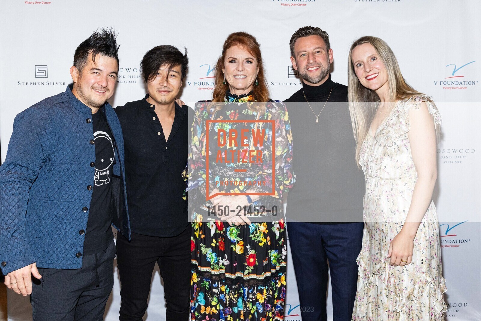 Nick Kendall, Charles Yang, Sarah Ferguson Duchess of York, Ranaan Meyer, Emily Meyer, The V Foundation's "Dinner with the Duchess", Private Residence, October 27th, 2023, Photo #1450-21452-0 Nick Kendall, Charles Yang, Sarah Ferguson Duchess of York, Ranaan Meyer, Emily Meyer, Photo #1450-21452-0