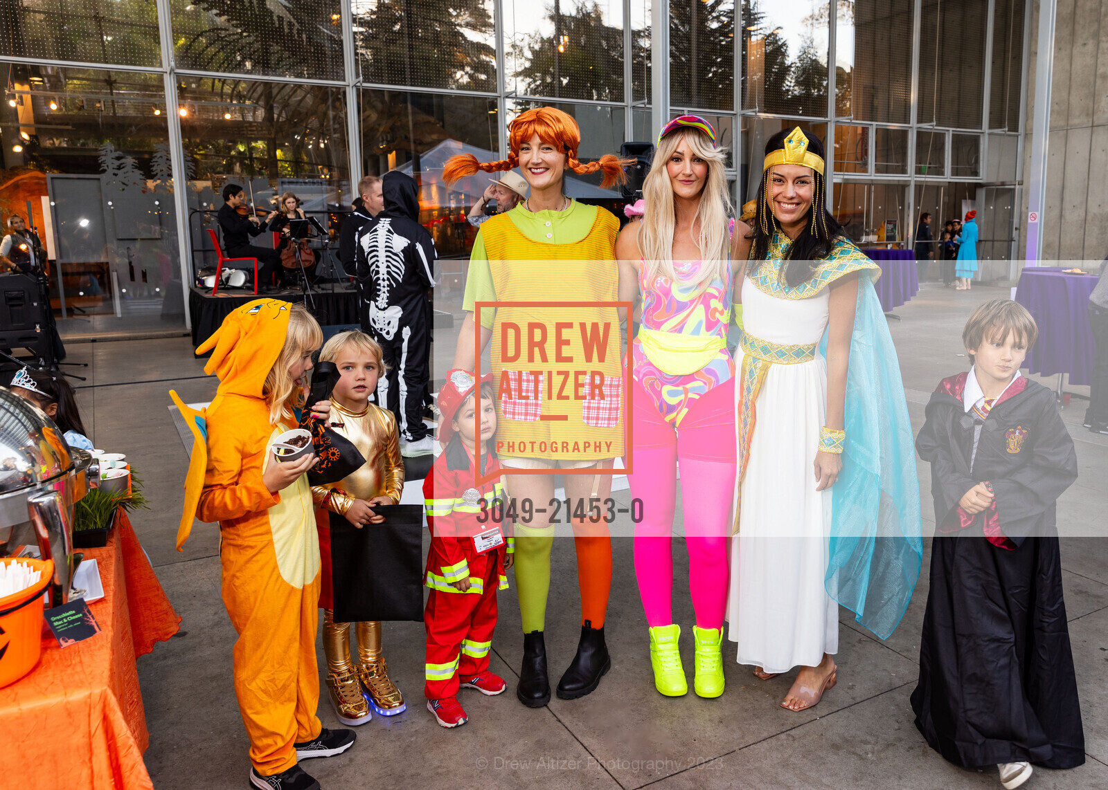 Maggie Danielson, Layton Leonetti, Anne Danielson, Chelsea Kohler, California Academy's SuperNatural Halloween 2023, California Academy of Sciences. 55 Music Concourse Dr, SF, CA 94118 US, October 27th, 2023, Photo #3049-21453-0 Maggie Danielson, Layton Leonetti, Anne Danielson, Chelsea Kohler, Photo #3049-21453-0
