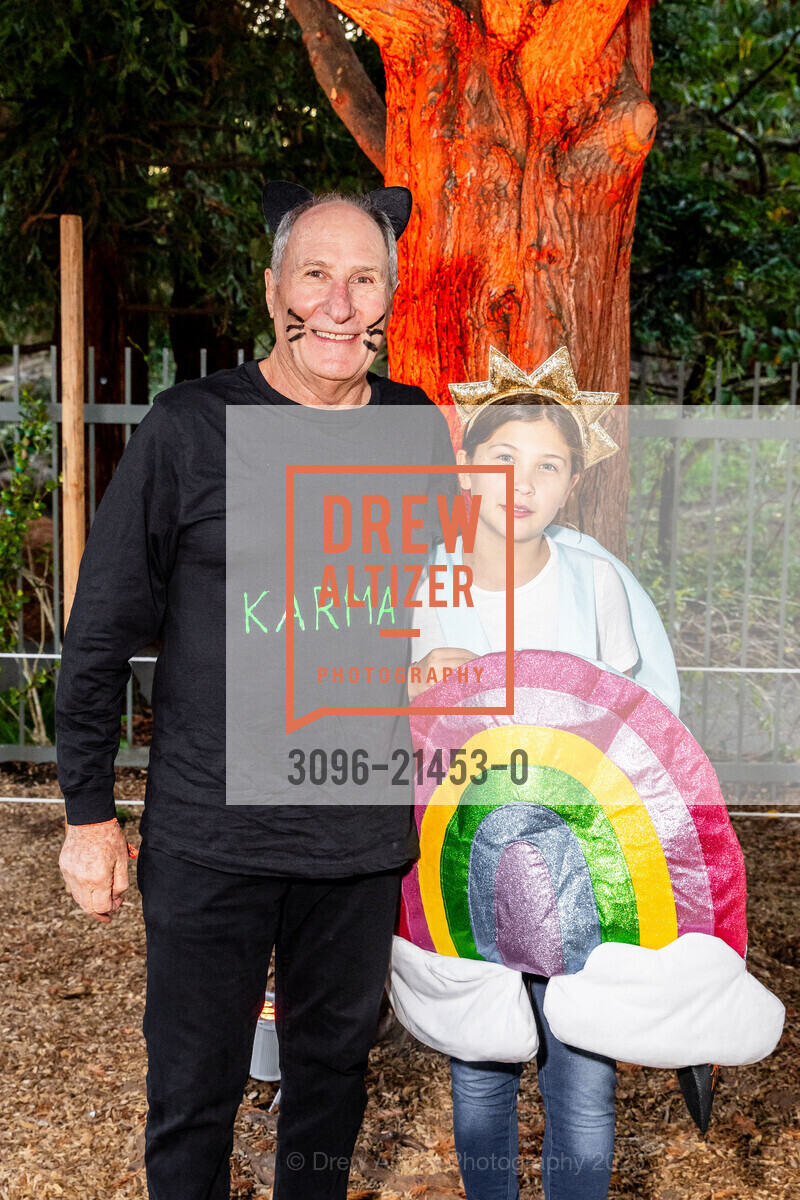 John Goldman, Naomi Foung, California Academy's SuperNatural Halloween 2023, California Academy of Sciences. 55 Music Concourse Dr, SF, CA 94118 US, October 27th, 2023, Photo #3096-21453-0 John Goldman, Naomi Foung, Photo #3096-21453-0
