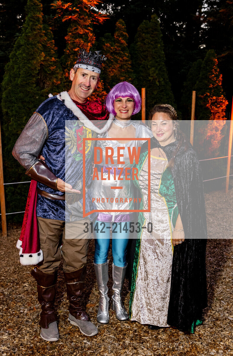 David Dowdney, Nev Dowdney, Bianca Sarmon, California Academy's SuperNatural Halloween 2023, California Academy of Sciences. 55 Music Concourse Dr, SF, CA 94118 US, October 27th, 2023, Photo #3142-21453-0 David Dowdney, Nev Dowdney, Bianca Sarmon, Photo #3142-21453-0