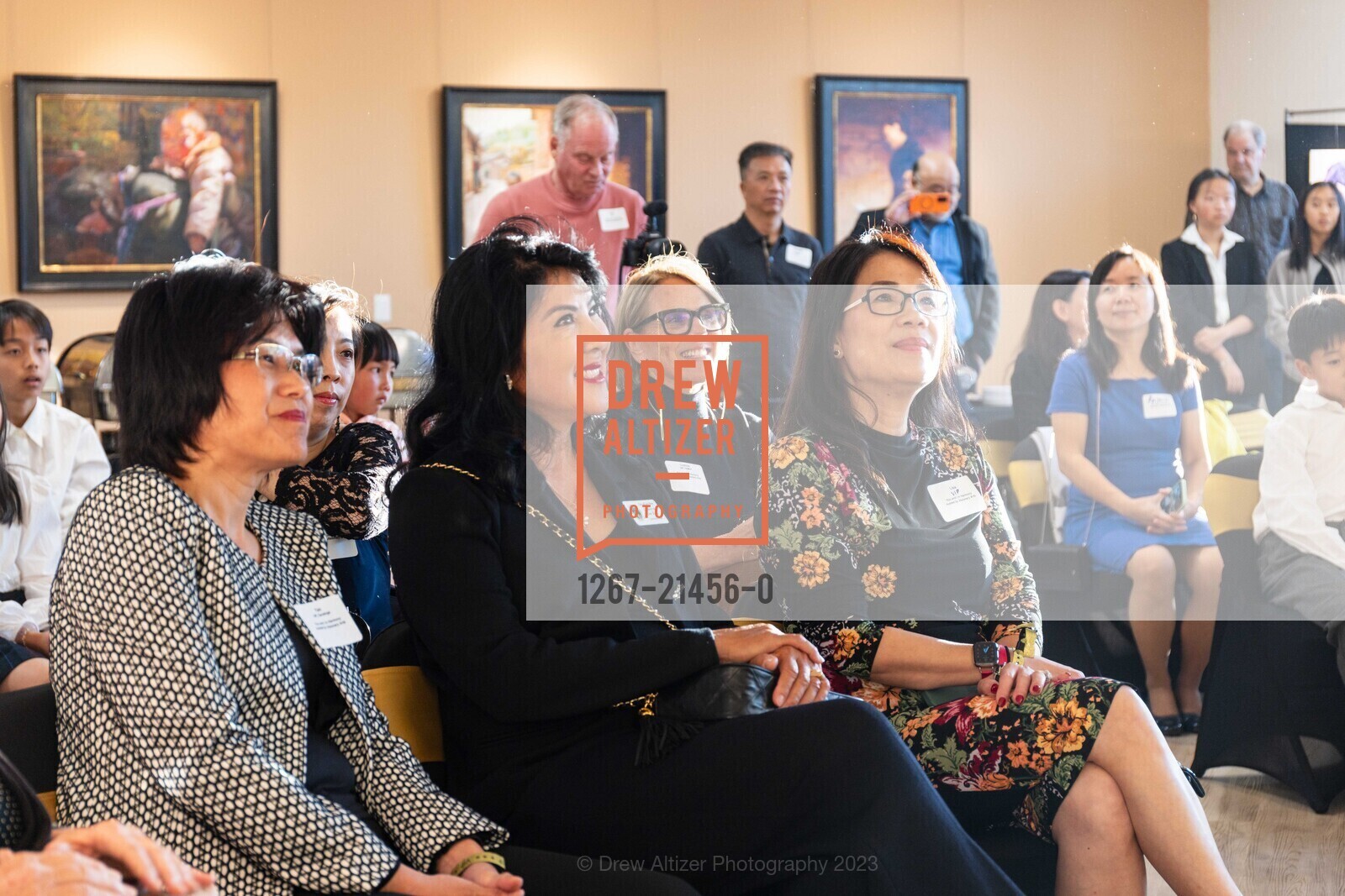 Lynette Lee Eng, Lisa Ye, You and i in Harmony Hosted by Visionary Arts, Suite A106 and A107. 1072 S De Anza Blvd, San Jose, CA 95129 US, October 28th, 2023, Photo #1267-21456-0 Lynette Lee Eng, Lisa Ye, Photo #1267-21456-0