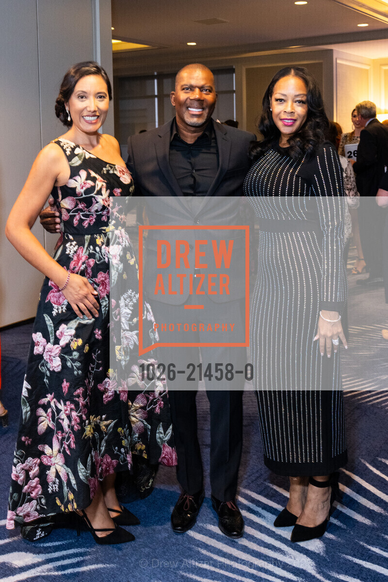 Adriane Armstrong, Terrell Davis, Cherise Davis, Juma Ventures 30th Anniversary Paths to Possibility Gala, Four Seasons Hotel San Francisco, The Veranda Ballroom. 757 Market St, SF, CA 94103 US, October 28th, 2023, Photo #1026-21458-0 Adriane Armstrong, Terrell Davis, Cherise Davis, Photo #1026-21458-0