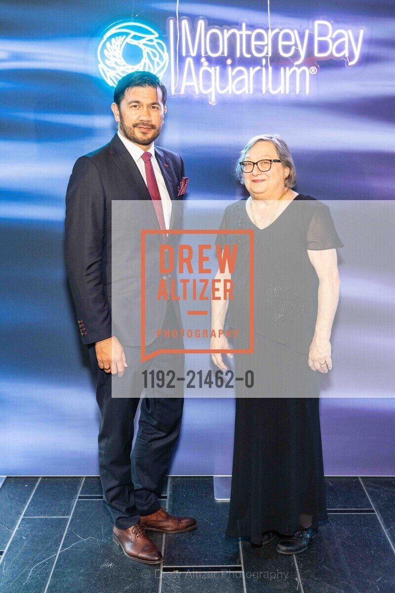 Mark Delos Reyes Davis, Cynthia Larive, Photo #1192-21462-0