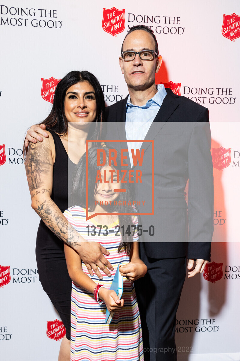 Daisy Pelayo, Mireya Pelayo, Steve Adami, Photo #1373-21475-0