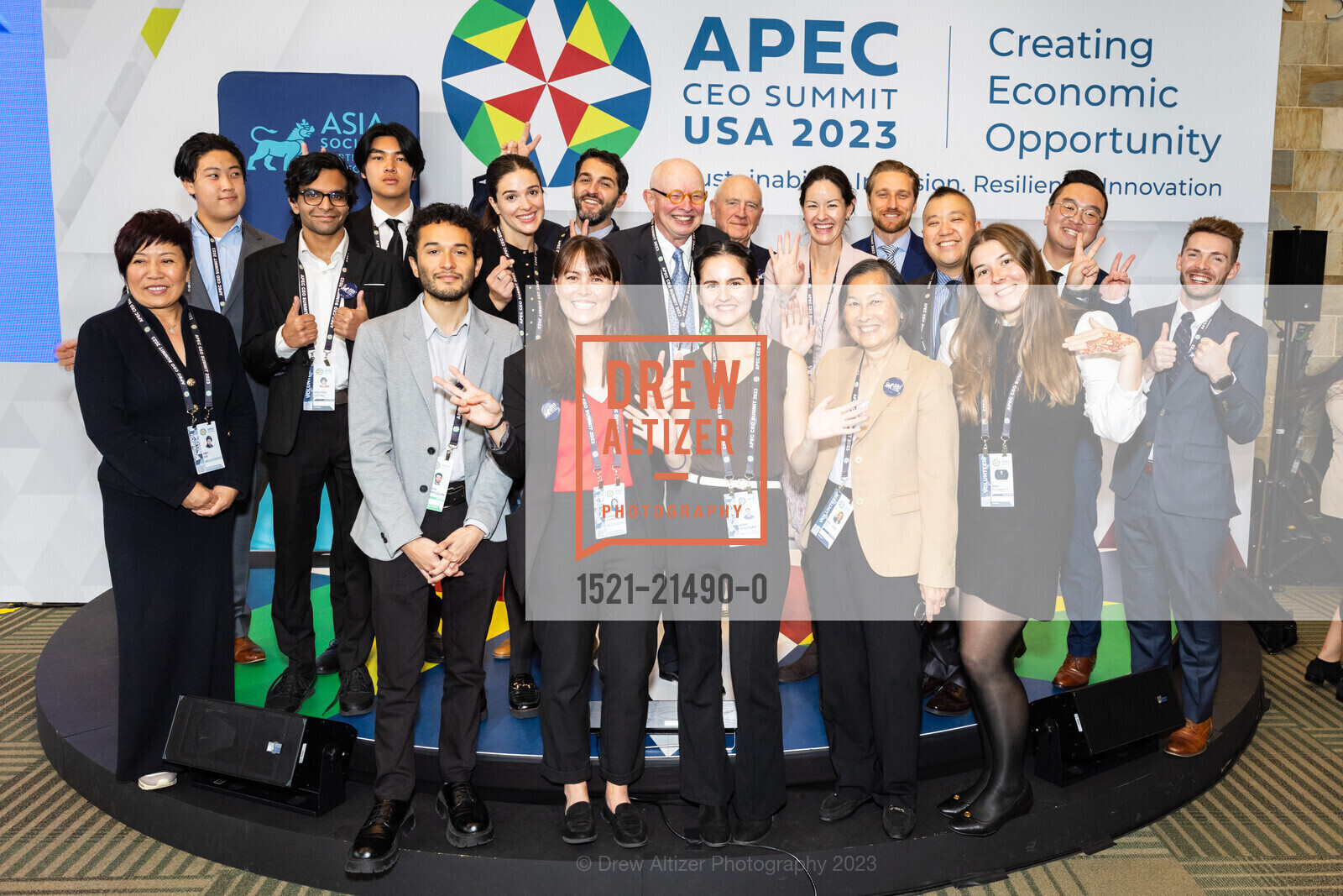 Amy Xie, Madhav Goyal, Aaren Marroquin, Christie Youngsmith, Ken Wilcox, Nina Udagawa, Jack Wadsworth, Margaret Conley, Jean Mae Go, ?. Jason Fong, Nina Plunkett, Asia Society Northern California at APEC CEO Summit 2023, San Francisco. SF, CA US, November 16th, 2023, Photo #1521-21490-0 Amy Xie, Madhav Goyal, Aaren Marroquin, Christie Youngsmith, Ken Wilcox, Nina Udagawa, Jack Wadsworth, Margaret Conley, Jean Mae Go, ?. Jason Fong, Nina Plunkett, Photo #1521-21490-0