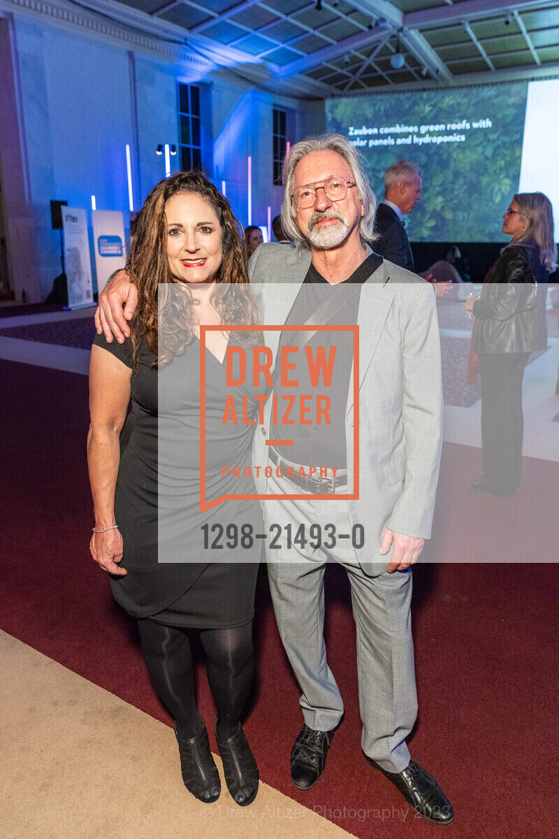 Karen Triestman, Clark Suprynowicz, San Francisco Chamber of Commerce & The APEC Innovation Zone at City Hall, San Francisco City Hall. 1 Dr Carlton B Goodlett Pl, SF, CA 94102, November 16th, 2023, Photo #1298-21493-0 Karen Triestman, Clark Suprynowicz, Photo #1298-21493-0