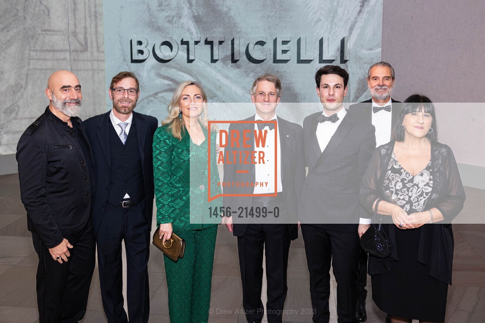 Simone Mazzetto, Sergio Strozzi, Mariangela Zappia, Thomas Campbell, Furio Rinaldi, Carlo Costa, Alberta Lai, Botticelli Drawings Black Tie Dinner, Legion of Honor. 100 34th Ave, SF, CA 94121 US, November 17th, 2023, Photo #1456-21499-0 Simone Mazzetto, Sergio Strozzi, Mariangela Zappia, Thomas Campbell, Furio Rinaldi, Carlo Costa, Alberta Lai, Photo #1456-21499-0