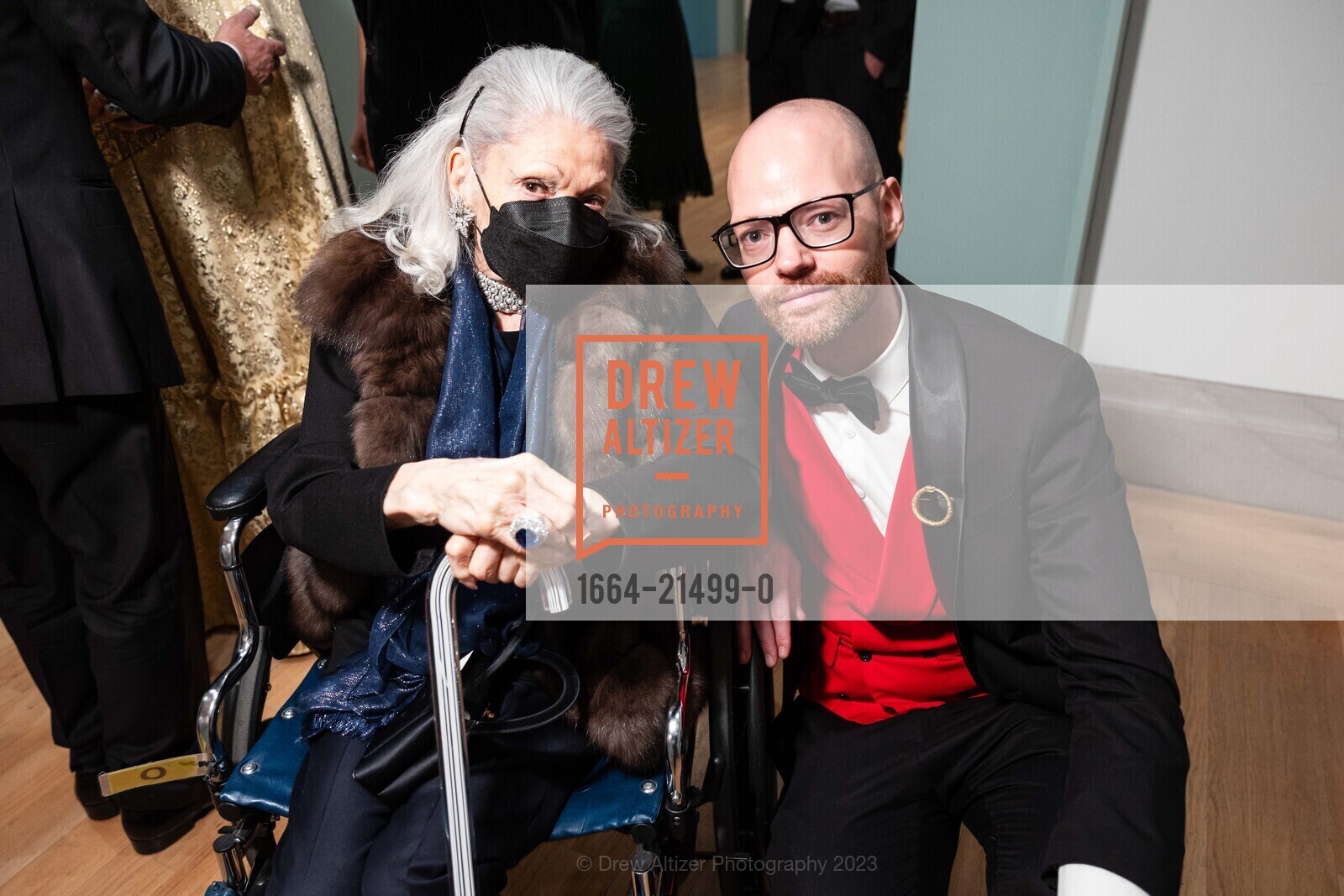 Denise Hale, Guillaume Kientz, Botticelli Drawings Black Tie Dinner, Legion of Honor. 100 34th Ave, SF, CA 94121 US, November 17th, 2023, Photo #1664-21499-0 Denise Hale, Guillaume Kientz, Photo #1664-21499-0