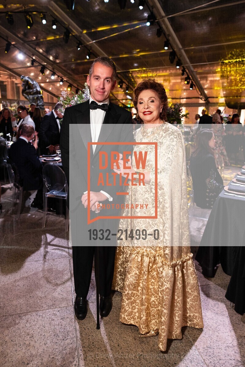 Fabrizio Moretti, Maria Manetti Shrem, Botticelli Drawings Black Tie Dinner, Legion of Honor. 100 34th Ave, SF, CA 94121 US, November 17th, 2023, Photo #1932-21499-0 Fabrizio Moretti, Maria Manetti Shrem, Photo #1932-21499-0