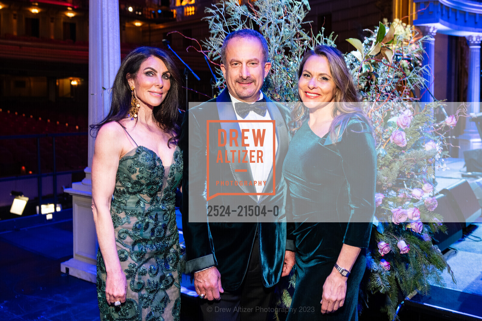 Lisa Zabelle, Jorge Maumer, Teresa Rodriguez, Photo #2524-21504-0