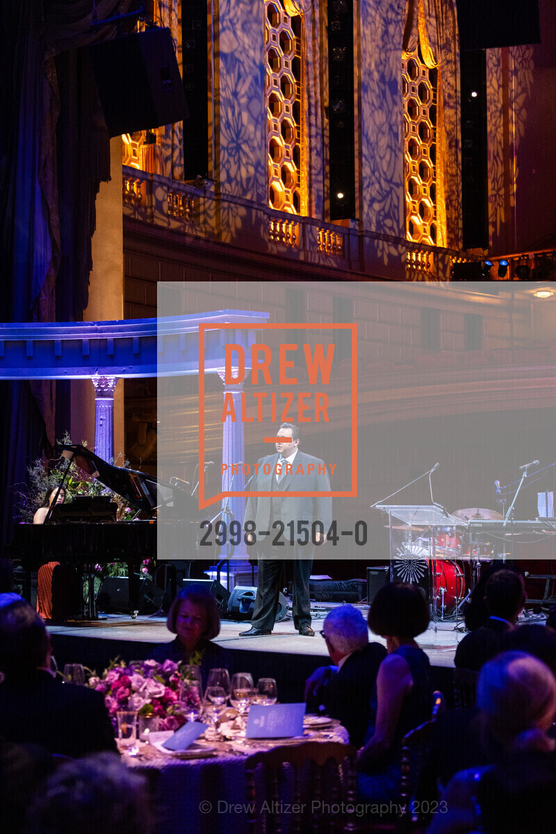Moises Salazar, San Francisco Opera Guild Evening on The Stage, War Memorial Opera House. 301 Van Ness Ave, SF, CA 94102 US, November 28th, 2023, Photo #2998-21504-0 Moises Salazar, Photo #2998-21504-0