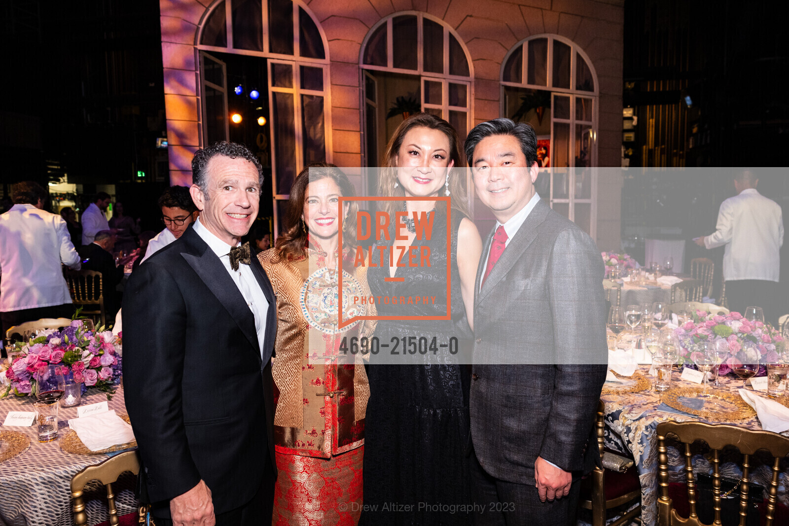 Eric Johnston, Sue Graham Johnston, Isabel Rhee, Insik Rhee, San Francisco Opera Guild Evening on The Stage, War Memorial Opera House. 301 Van Ness Ave, SF, CA 94102 US, November 28th, 2023, Photo #4690-21504-0 Eric Johnston, Sue Graham Johnston, Isabel Rhee, Insik Rhee, Photo #4690-21504-0