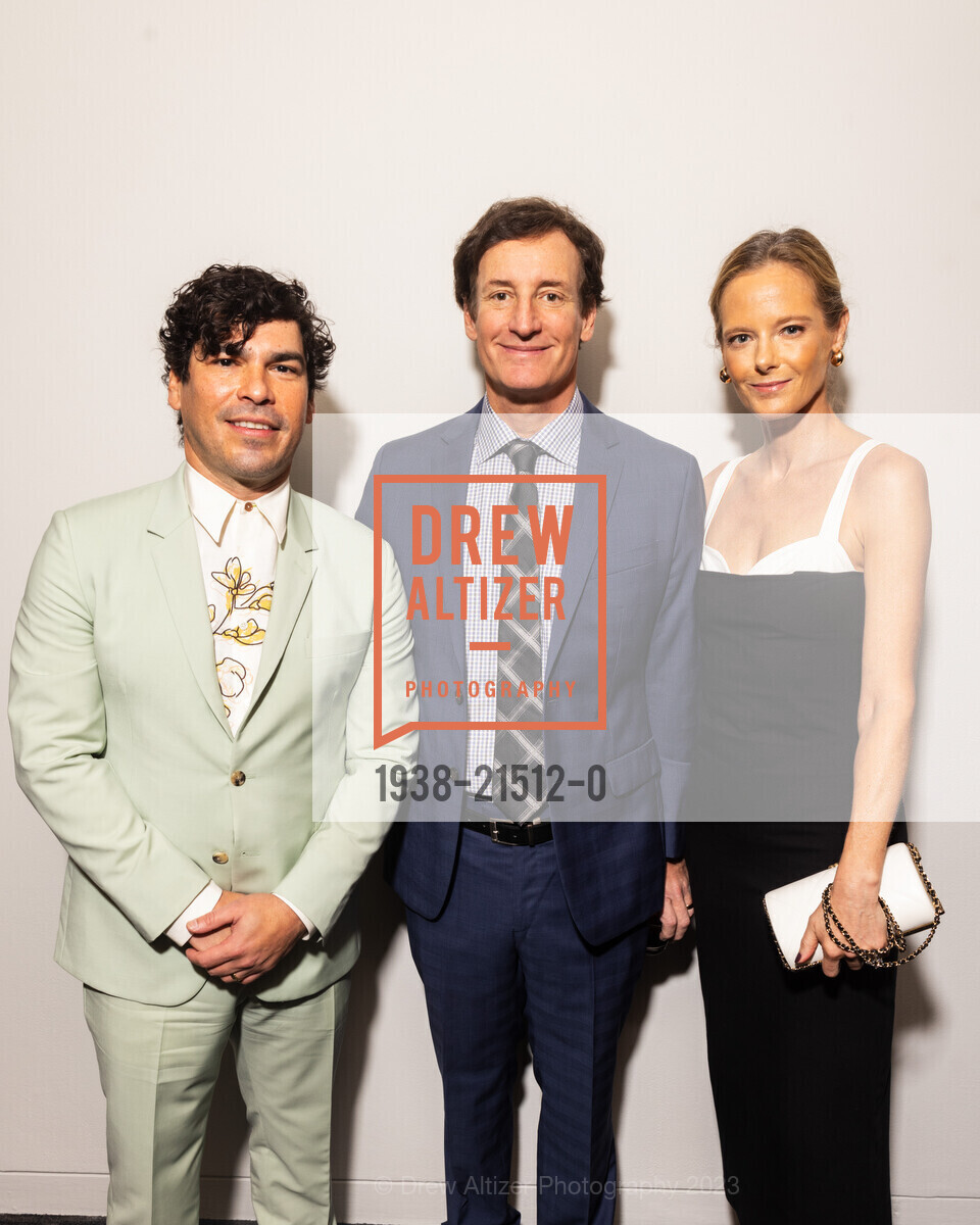 Raúl Castillo, Todd Traina, Katie Traina, SFFILM Awards Night Honoring Greta Gerwig, Roger Ross Williams, Cord Jefferson, and Nicolas Cage, Yerba Buena Center for the Arts. 701 Mission St, San Francisco, CA 94103 US, December 4th, 2023, Photo #1938-21512-0 Raúl Castillo, Todd Traina, Katie Traina, Photo #1938-21512-0