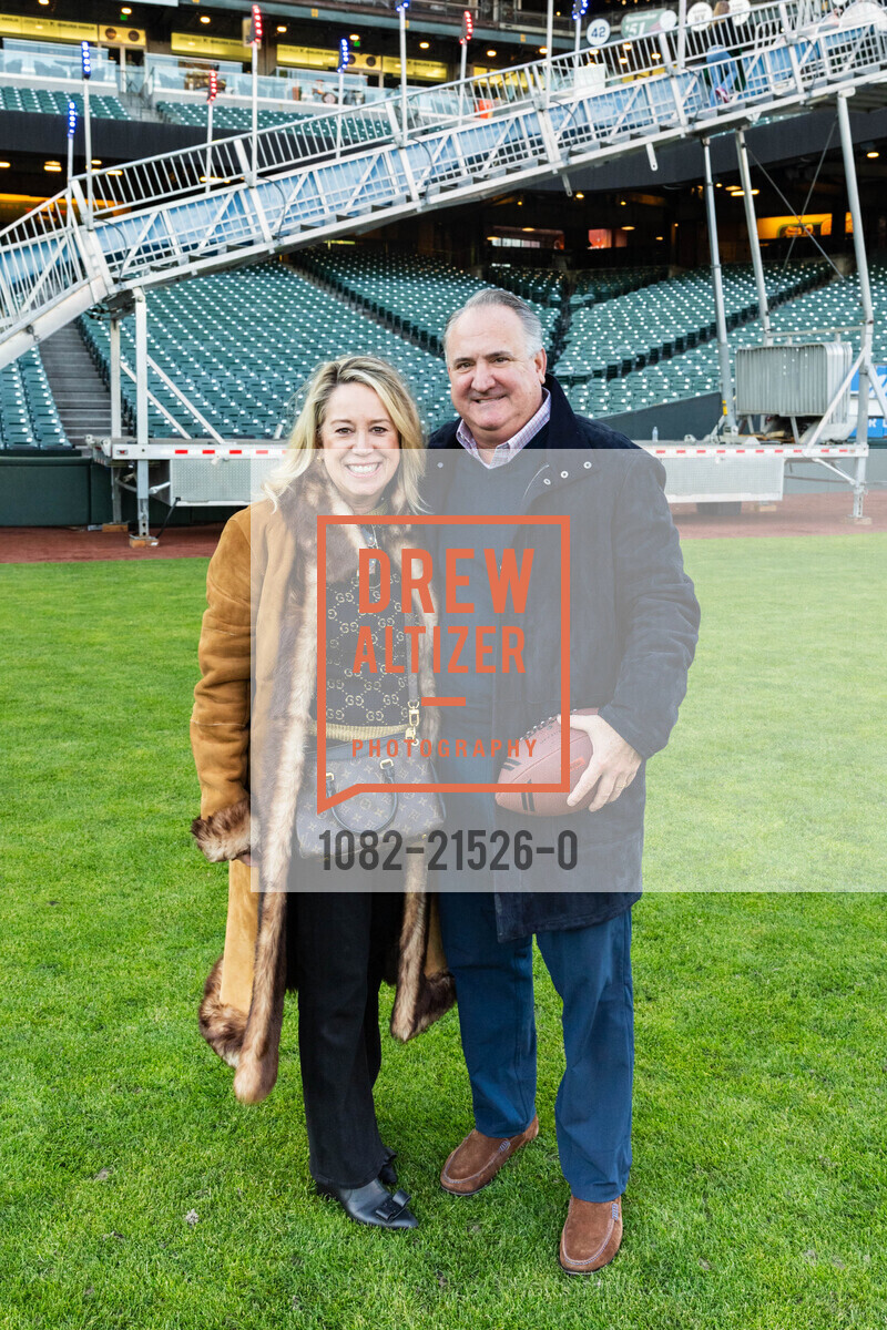 Elizabeth Johnson, Ed Conlon, Holiday Heroes 2023, Oracle Park. 24 Willie Mays Plaza, SF, CA 94107 US, December 12th, 2023, Photo #1082-21526-0 Elizabeth Johnson, Ed Conlon, Photo #1082-21526-0