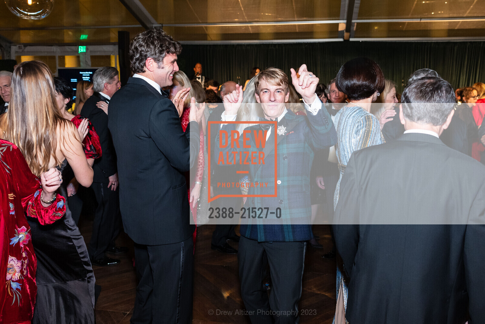 Zachary Bogue, Jack Calhoun, An Elegant Evening in The Court of Honor 2023, Legion of Honor. 100 34th Ave, SF, CA 94121 US, December 12th, 2023, Photo #2388-21527-0 Zachary Bogue, Jack Calhoun, Photo #2388-21527-0