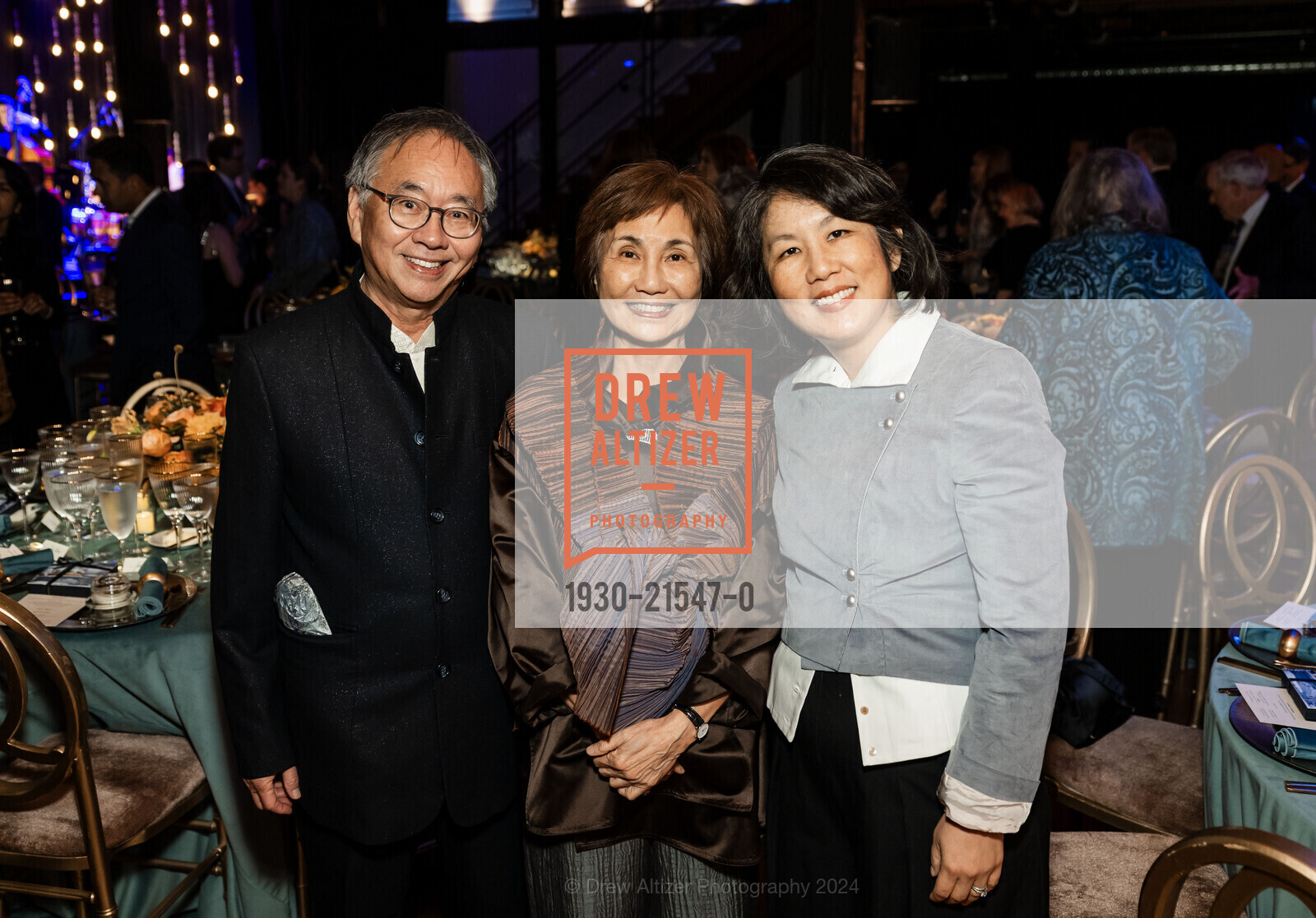 Chi-Foon Chan, Jane Tom, Jean Tom, Photo #1930-21547-0