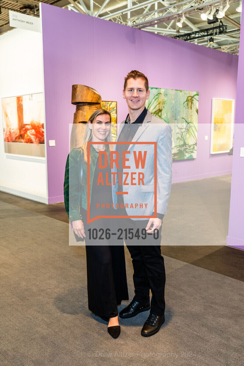 Amber Goldstein, Pat Stull, FOG Design + Art Preview Gala, Fort Mason Center Festival Pavilion. SF, CA 94123 US, January 17th, 2024, Photo #1026-21549-0 Amber Goldstein, Pat Stull, Photo #1026-21549-0