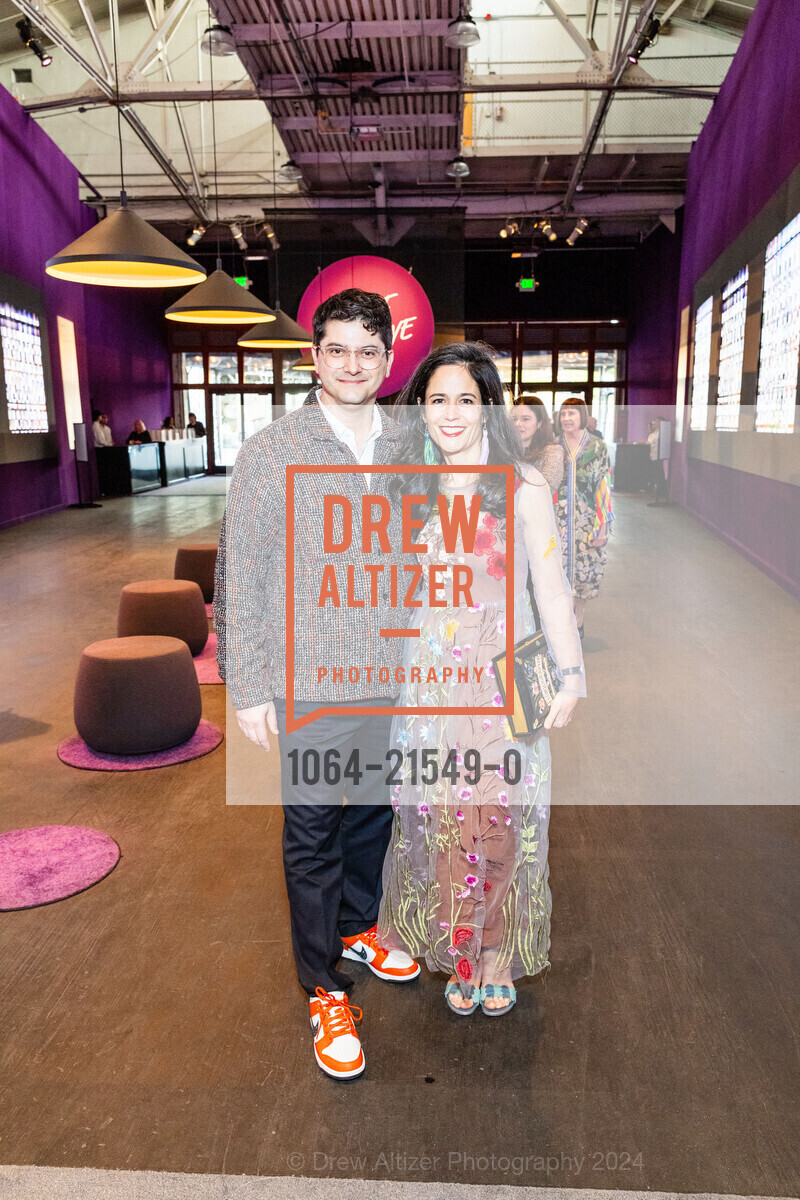 Paul Farber, Florie Hutchinson, FOG Design + Art Preview Gala, Fort Mason Center Festival Pavilion. SF, CA 94123 US, January 17th, 2024, Photo #1064-21549-0 Paul Farber, Florie Hutchinson, Photo #1064-21549-0