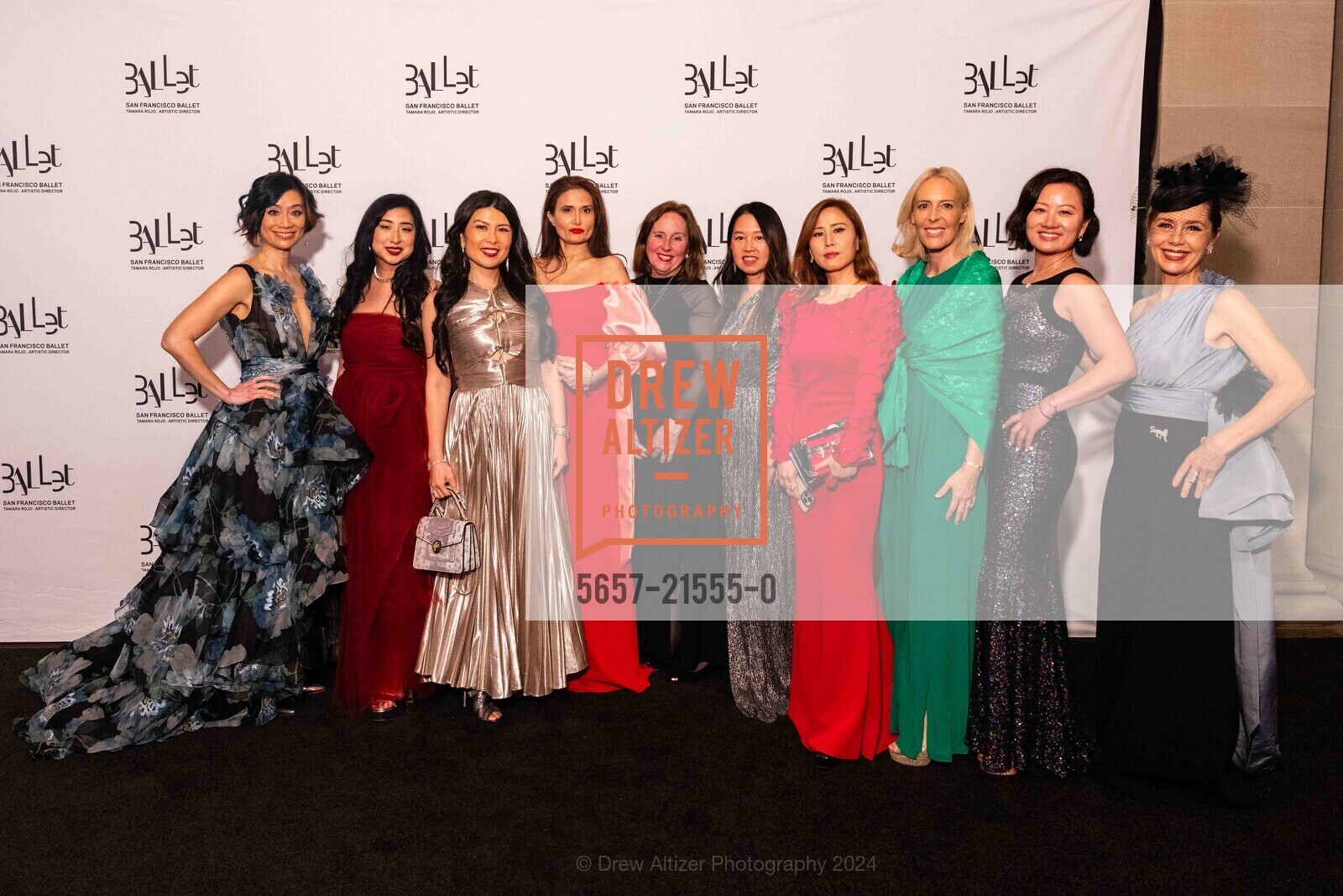 Rebecca Lin, Sally Yu, Hafsa Burt, Juliet Bergh, Jennifer Smorgon, Meagan Pi, San Francisco Ballet Gala Opening Celebration 2024, San Francisco City Hall. 1 Dr Carlton B Goodlett Pl, SF, CA 94102 US, January 24th, 2024, Photo #5657-21555-0 Rebecca Lin, Sally Yu, Hafsa Burt, Juliet Bergh, Jennifer Smorgon, Meagan Pi, Photo #5657-21555-0