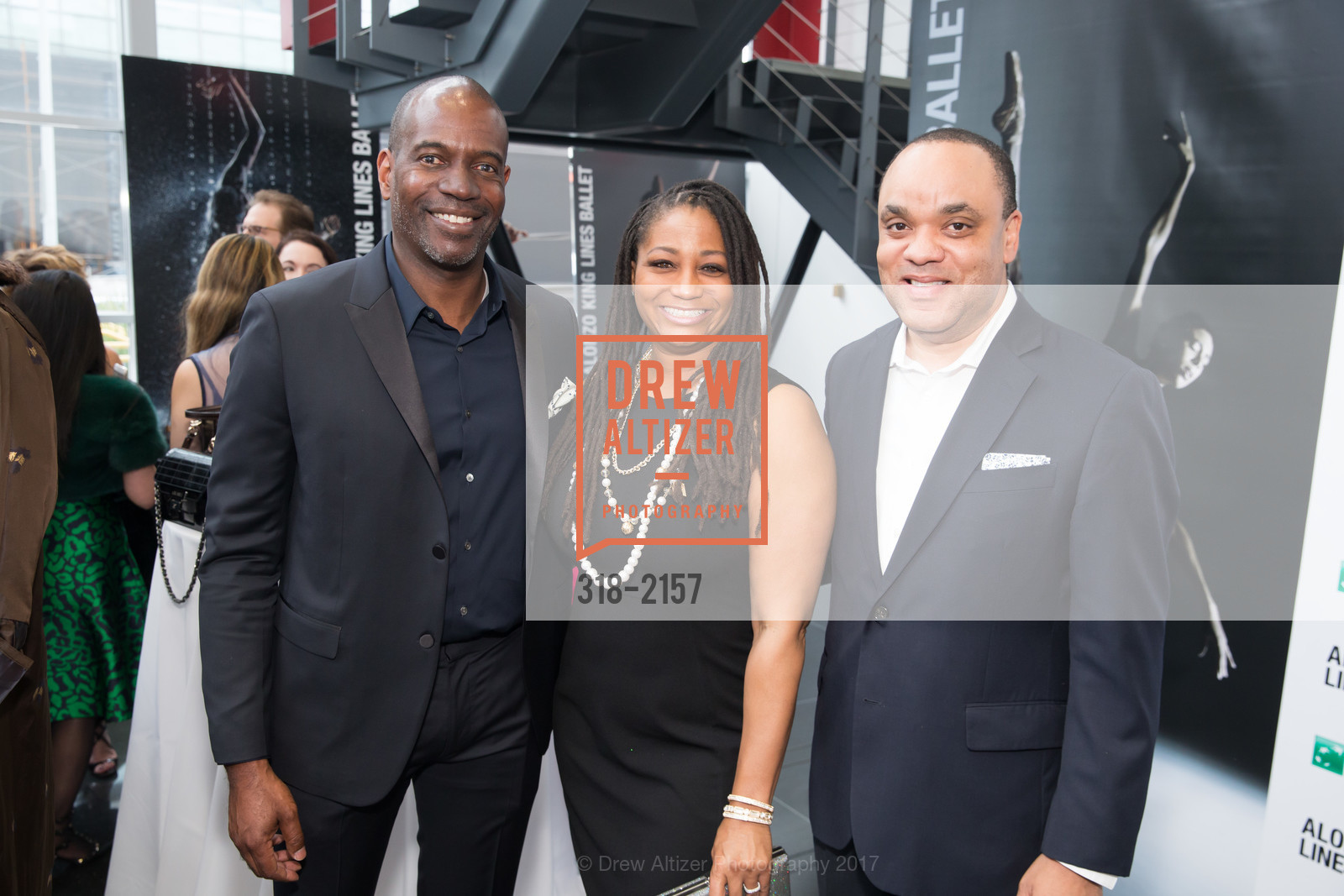 Lo Toney, Josette Tippens, Brian Tippens, Alonzo King Lines Ballet 2017 Spring Gala, Yerba Buena Center for the Arts Theater & Forum. 701 Mission Street, May 6th, 2017, Photo #318-2157 Lo Toney, Josette Tippens, Brian Tippens, Photo #318-2157