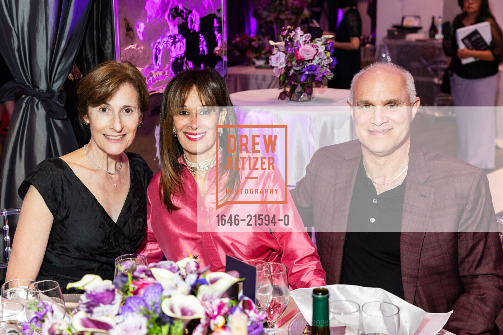 Diane Riccio, Lola Perkins, Drew Perkins, The Alzheimer's Association Presents A Bright Night Gala, The GlassHouse SJ. 84 W Santa Clara St, San Jose, CA 95113 US, March 2nd, 2024, Photo #1646-21594-0 Diane Riccio, Lola Perkins, Drew Perkins, Photo #1646-21594-0