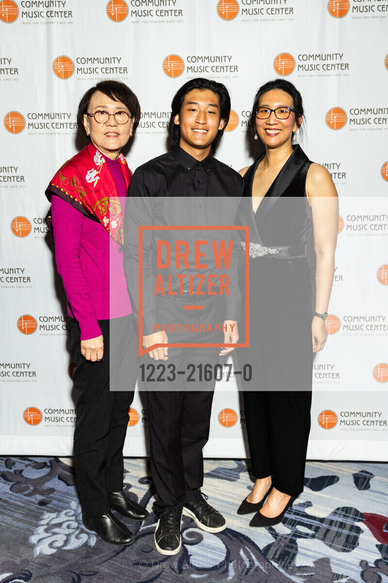 Sung Lee, Ethan Lee, Leslie Hsing, Community Music Center's 2024 Spring Gala, Palace Hotel, a Luxury Collection Hotel, San Francisco. 2 New Montgomery St, SF, CA 94105 US, March 8th, 2024, Photo #1223-21607-0 Sung Lee, Ethan Lee, Leslie Hsing, Photo #1223-21607-0