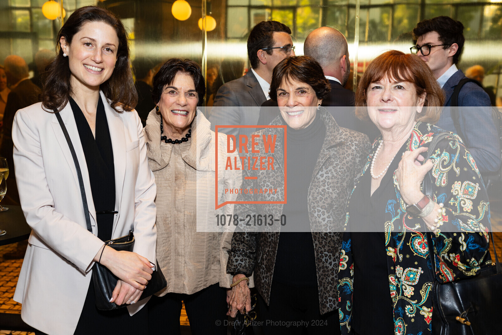 Ariel Slaton, Francie Ostheimer, Glennie Eisele, Leslie van Houten, Photo #1078-21613-0