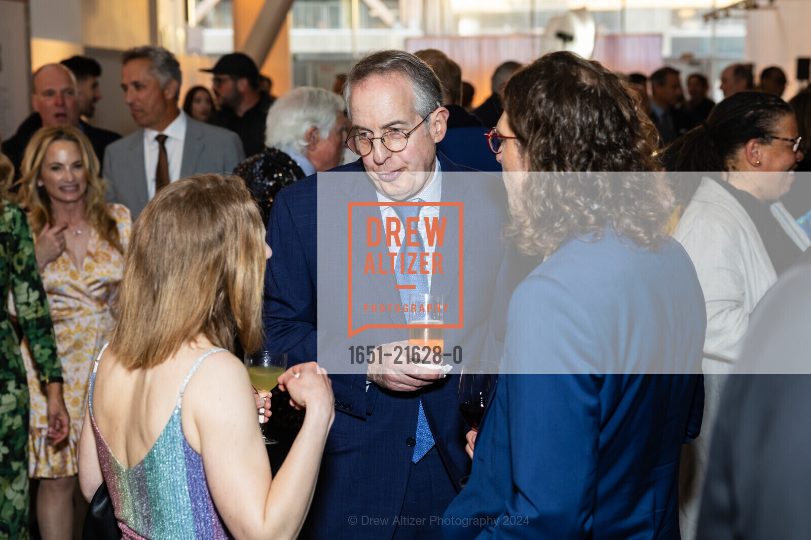 Erin Schnair, Gene Schnair, Evan Schnair, California College of the Arts 2024 Gala, California College of the Arts (CCA). 1111 8th St, SF, CA 94107 US, March 21st, 2024, Photo #1651-21628-0 Erin Schnair, Gene Schnair, Evan Schnair, Photo #1651-21628-0