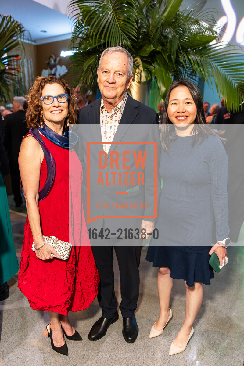 Mary Margaret Jones, Peter Pfau, Su Hong Chen, ODC's DANCE DOWNTOWN 2024 Gala, Yerba Buena Center for the Arts. 701 Mission St, SF, CA 94103 US, March 29th, 2024, Photo #1642-21638-0 Mary Margaret Jones, Peter Pfau, Su Hong Chen, Photo #1642-21638-0