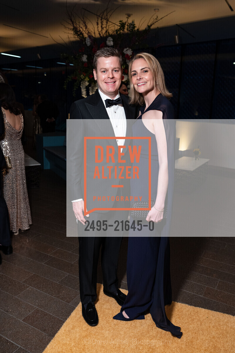 David Glynn, Max Boyer Glynn, Annual Gala 2024 with The deYoung and the Fine Arts Museums of San Francisco, de Young Museum. 50 Hagiwara Tea Garden Dr, SF, CA 94118 US, Photo #2495-21645-0 David Glynn, Max Boyer Glynn, Photo #2495-21645-0