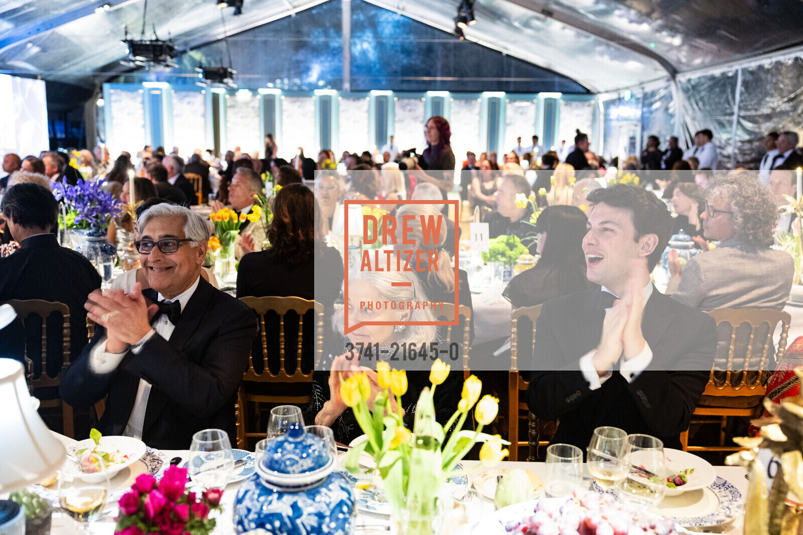 David Shimmon, Denise Hale, Furio Rinaldi, Annual Gala 2024 with The deYoung and the Fine Arts Museums of San Francisco, de Young Museum. 50 Hagiwara Tea Garden Dr, SF, CA 94118 US, Photo #3741-21645-0 David Shimmon, Denise Hale, Furio Rinaldi, Photo #3741-21645-0