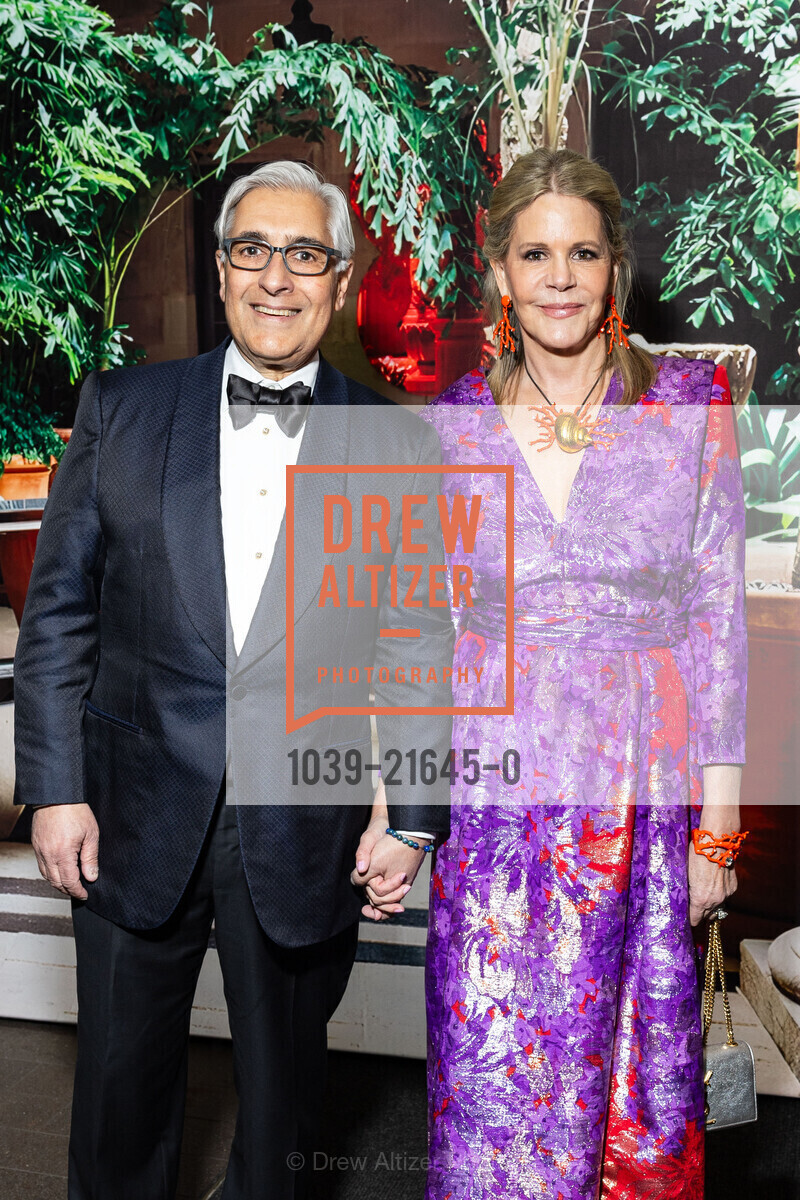 David Shimmon, Mary Beth Shimmon, Annual Gala 2024 with The deYoung and the Fine Arts Museums of San Francisco, de Young Museum. 50 Hagiwara Tea Garden Dr, SF, CA 94118 US, Photo #1039-21645-0 David Shimmon, Mary Beth Shimmon, Photo #1039-21645-0