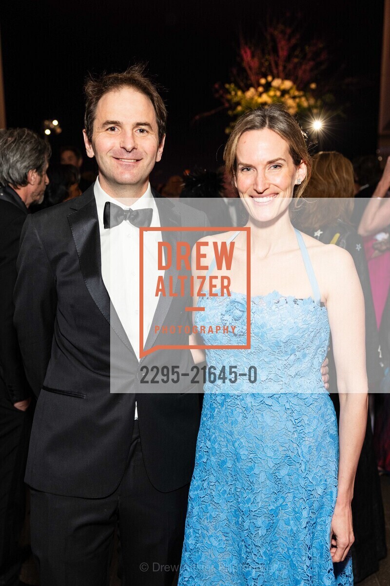 Peter Blaustein, Sarah Blaustein, Annual Gala 2024 with The deYoung and the Fine Arts Museums of San Francisco, de Young Museum. 50 Hagiwara Tea Garden Dr, SF, CA 94118 US, Photo #2295-21645-0 Peter Blaustein, Sarah Blaustein, Photo #2295-21645-0
