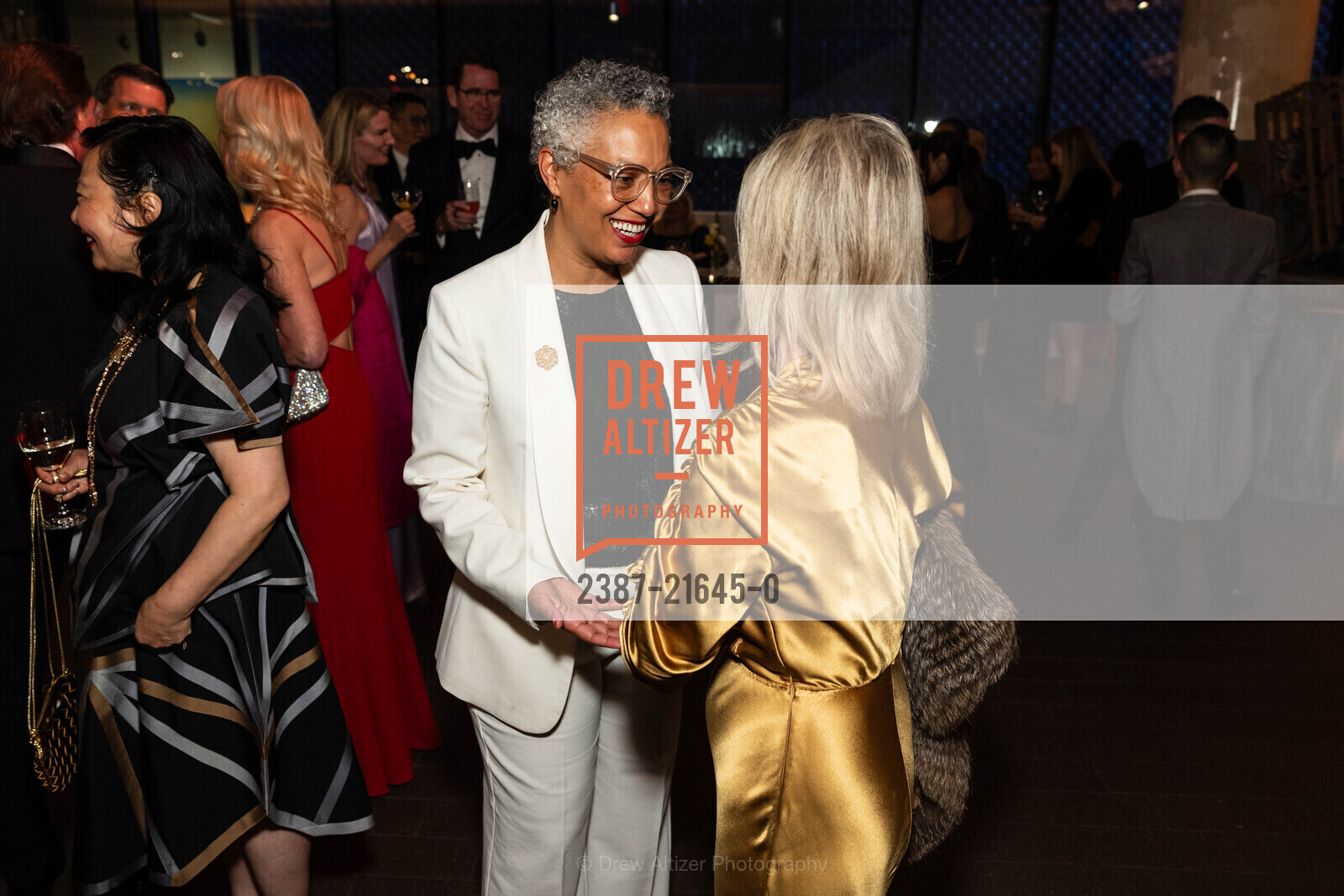 Natasha Becker, Barbara Brown, Annual Gala 2024 with The deYoung and the Fine Arts Museums of San Francisco, de Young Museum. 50 Hagiwara Tea Garden Dr, SF, CA 94118 US, Photo #2387-21645-0 Natasha Becker, Barbara Brown, Photo #2387-21645-0
