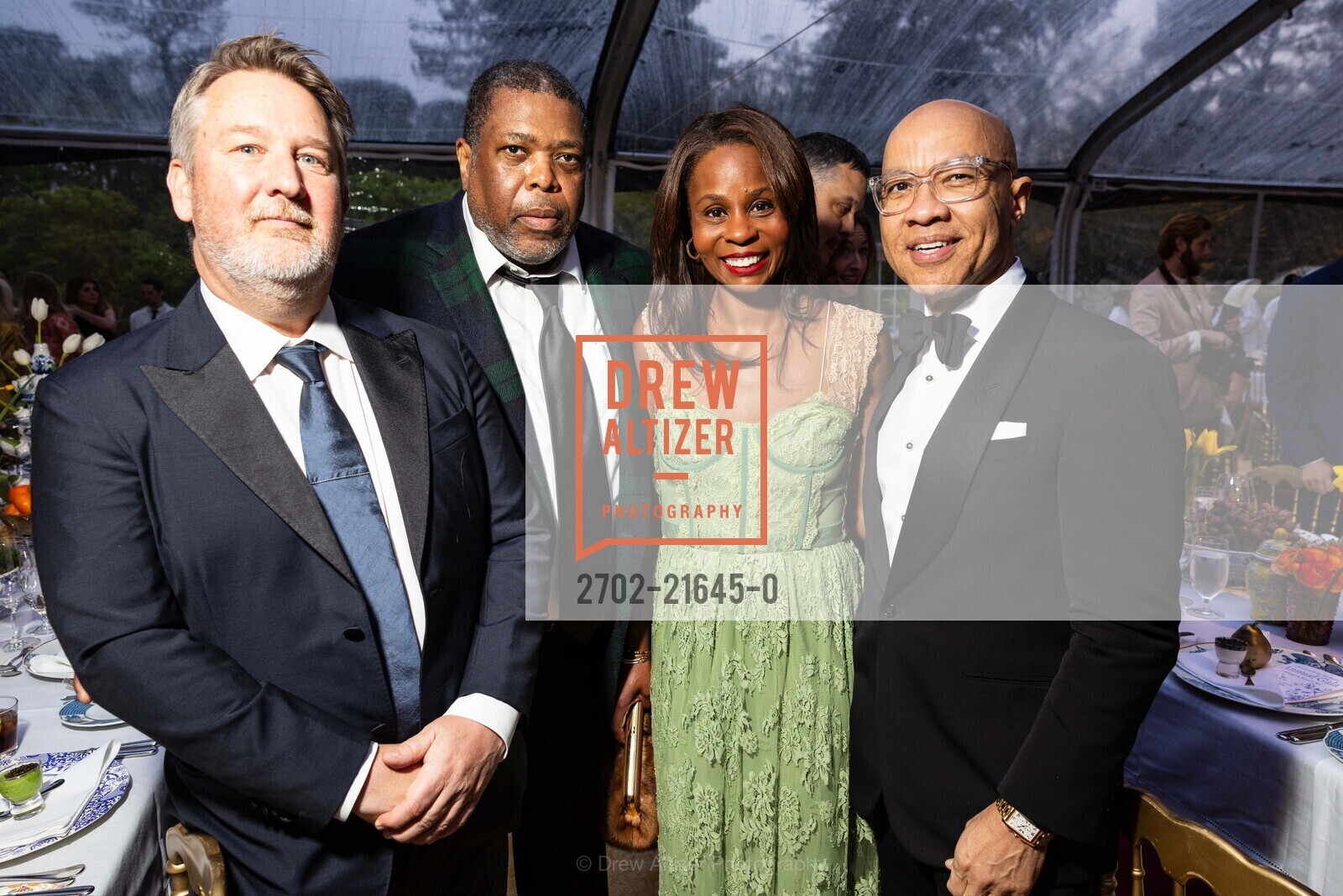 Roderick Wyllie, Hilton Als, Brandi Hudson, Darren Walker, Annual Gala 2024 with The deYoung and the Fine Arts Museums of San Francisco, de Young Museum. 50 Hagiwara Tea Garden Dr, SF, CA 94118 US, Photo #2702-21645-0 Roderick Wyllie, Hilton Als, Brandi Hudson, Darren Walker, Photo #2702-21645-0