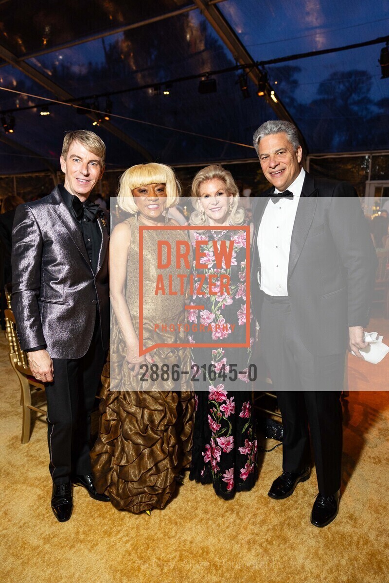 Jack Calhoun, Brenda Wright, Dede Wilsey, David Stull, Annual Gala 2024 with The deYoung and the Fine Arts Museums of San Francisco, de Young Museum. 50 Hagiwara Tea Garden Dr, SF, CA 94118 US, Photo #2886-21645-0 Jack Calhoun, Brenda Wright, Dede Wilsey, David Stull, Photo #2886-21645-0
