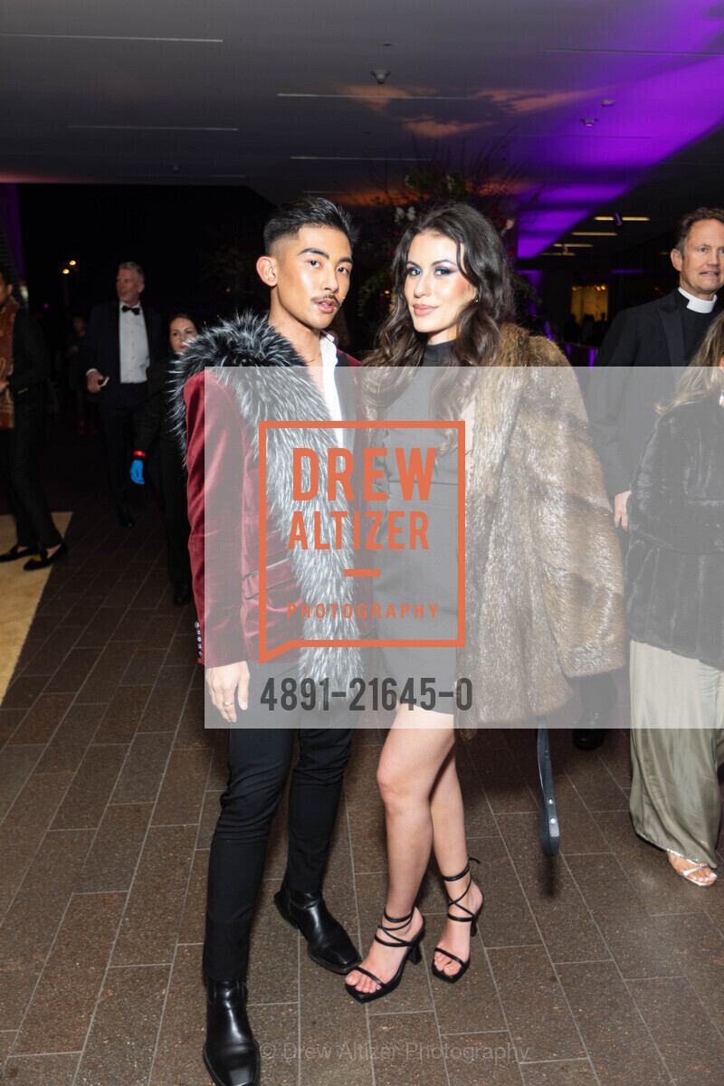 Patrick Sasan, Cristina Ramos, Annual Gala 2024 with The deYoung and the Fine Arts Museums of San Francisco, de Young Museum. 50 Hagiwara Tea Garden Dr, SF, CA 94118 US, Photo #4891-21645-0 Patrick Sasan, Cristina Ramos, Photo #4891-21645-0