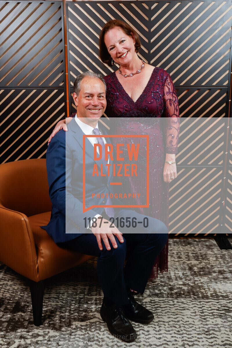 James Hanson, Dianne Nicolini, SYMPHONY SUPPER CLUB benefitting the California Symphony, Claremont Club & Spa - A Fairmont Hotel. 41 Tunnel Rd, Berkeley, CA 94705 US, April 13th, 2024, Photo #1187-21656-0 James Hanson, Dianne Nicolini, Photo #1187-21656-0